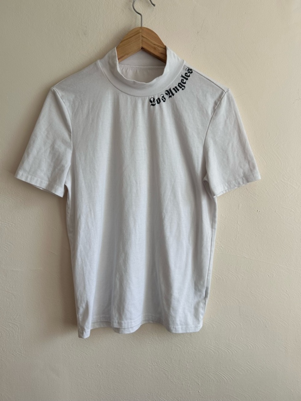 “Los Angeles” Mock Neck Tee White/Gothic Type / S